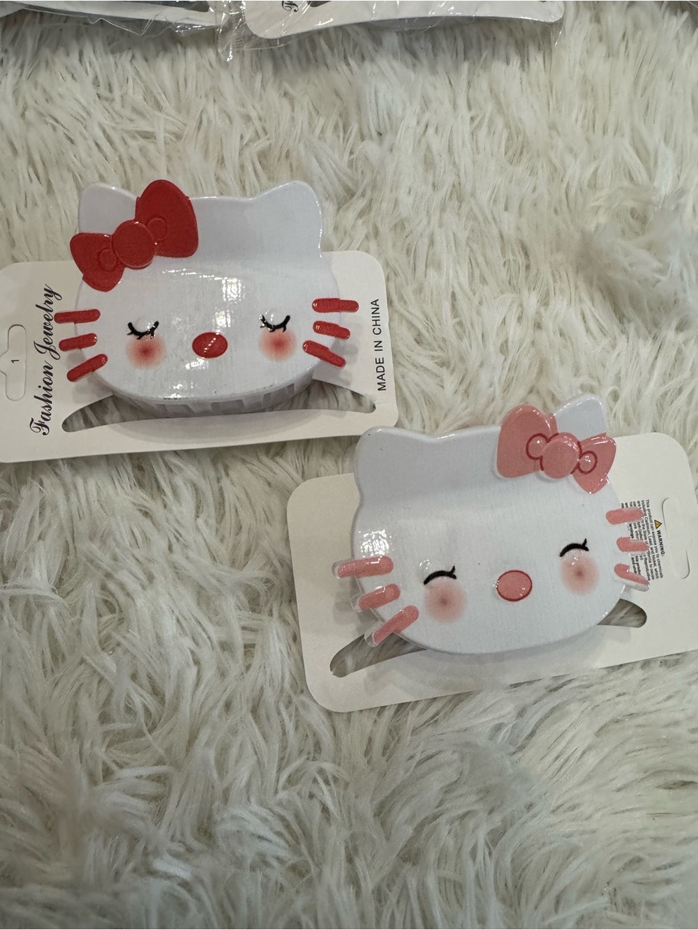 Cute Hello Kitty Hair Clips claws  - White with Pink Accents set of 2